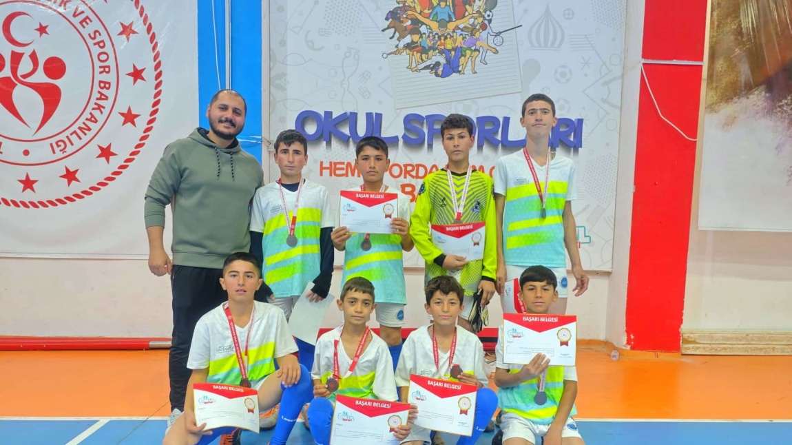 OKULUMUZ FUTSAL TAKIMI TURNUVADA!